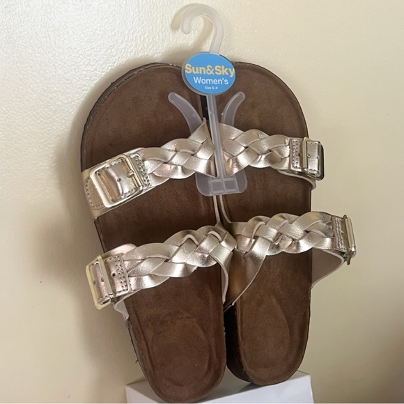 Sun & Sky Shoes - Gold Buckle Cushioned Sandals, NWT